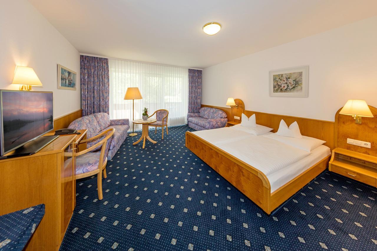 - Zum Ochsen Gmbh Hotel Berghulen